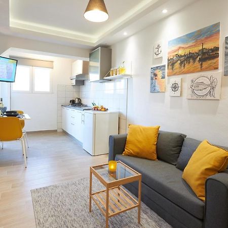 Apartment Yellow Poreč Exteriör bild