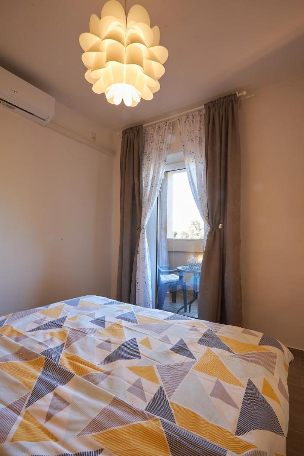 Apartment Yellow Poreč Exteriör bild
